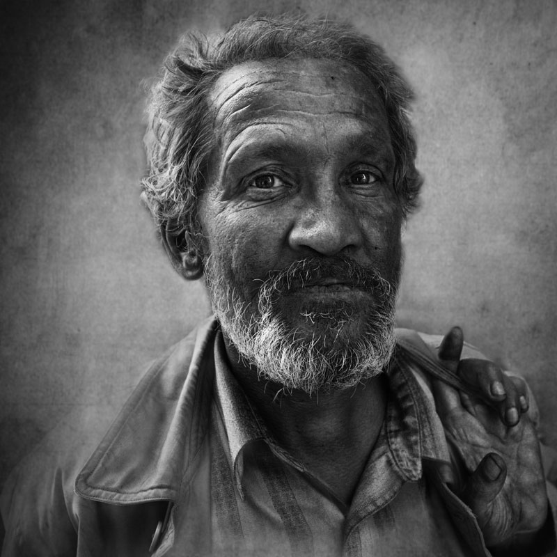 Mann mit einem Rucksack