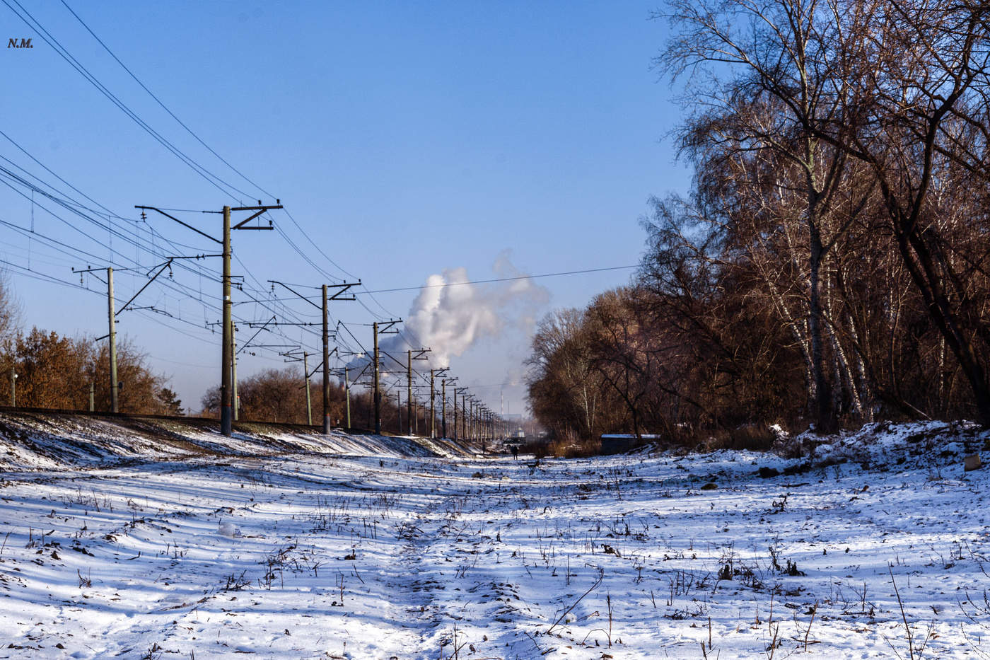 Der Winter begann. / Begann Winter.