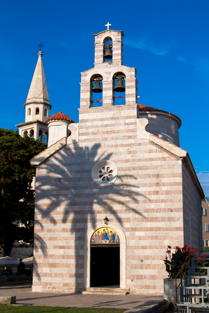 Die orthodoxe Kirche der Heiligen Dreifaltigkeit. Budva