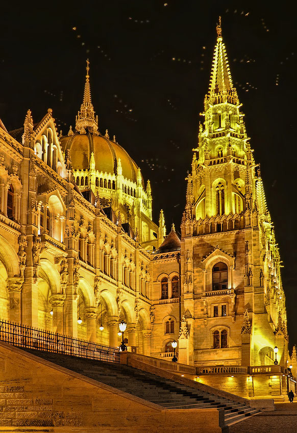 Abend Spaziergang durch die ungarische Parlament