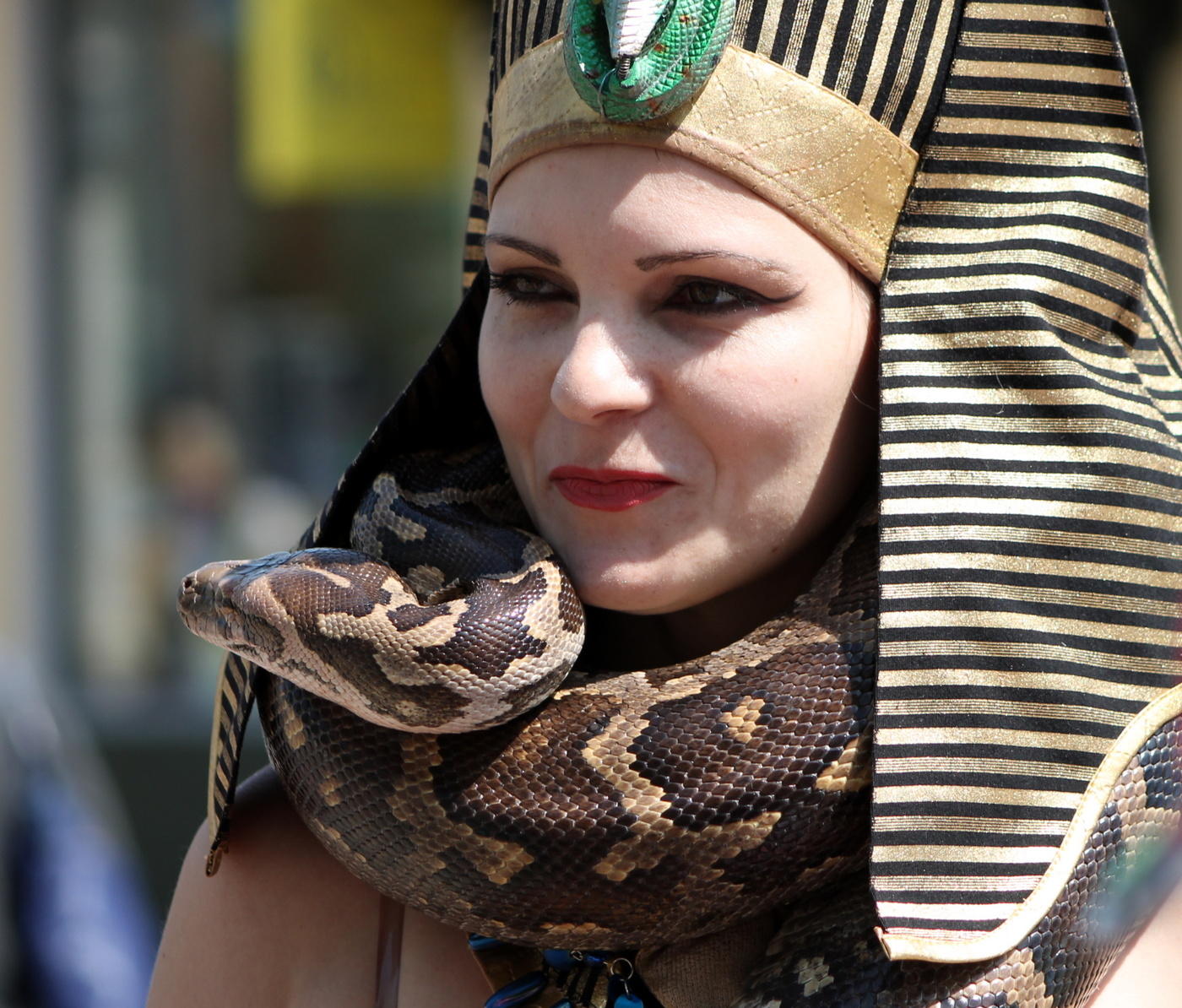 Nicht offensichtliche Bindung