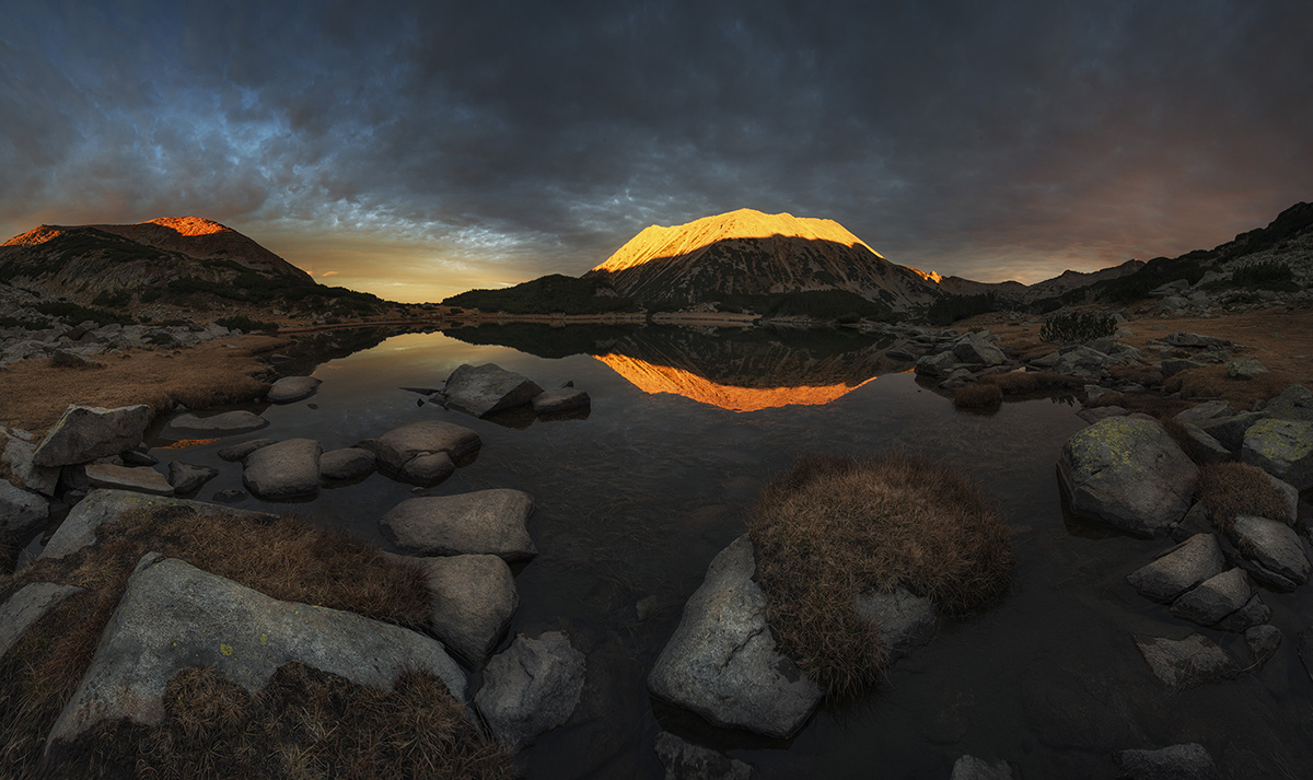 Wenn der Sonnenuntergang und Nacht gefunden