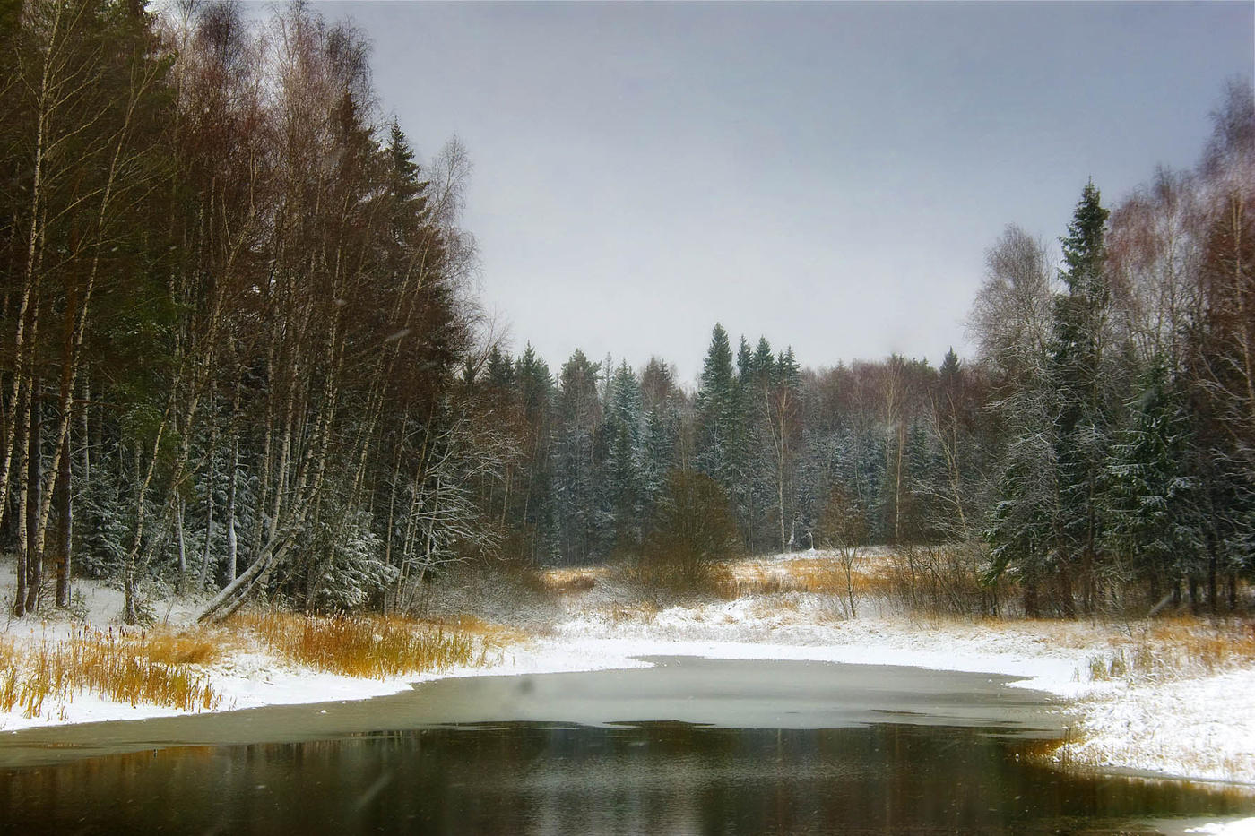 der namenlose Nebenfluss Tarussy