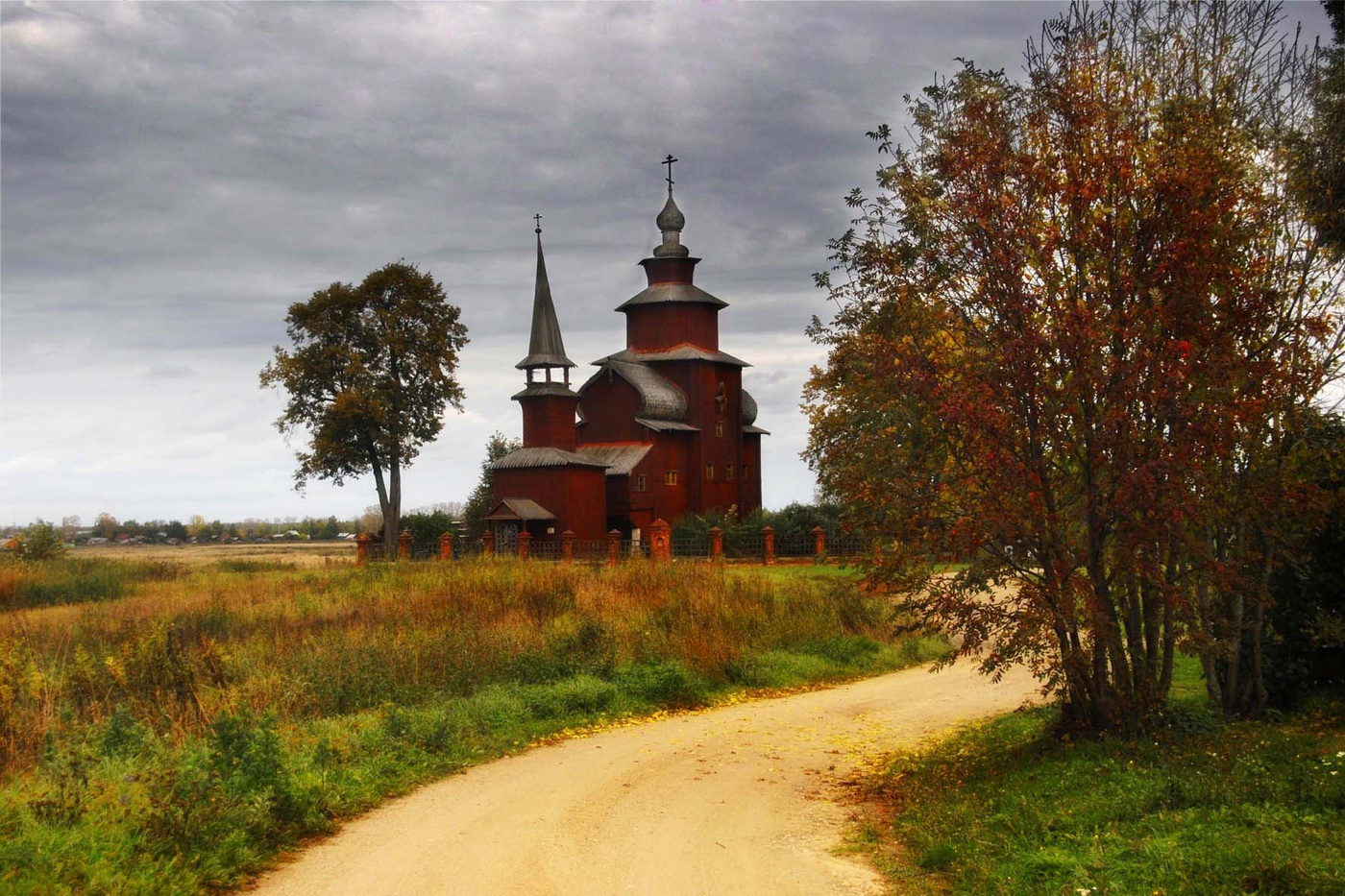 Kirche St. Johannes der Evangelist auf Ishna