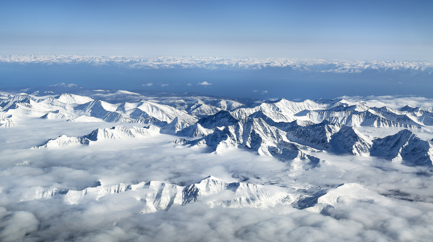 Unter einer Decke der Wolken