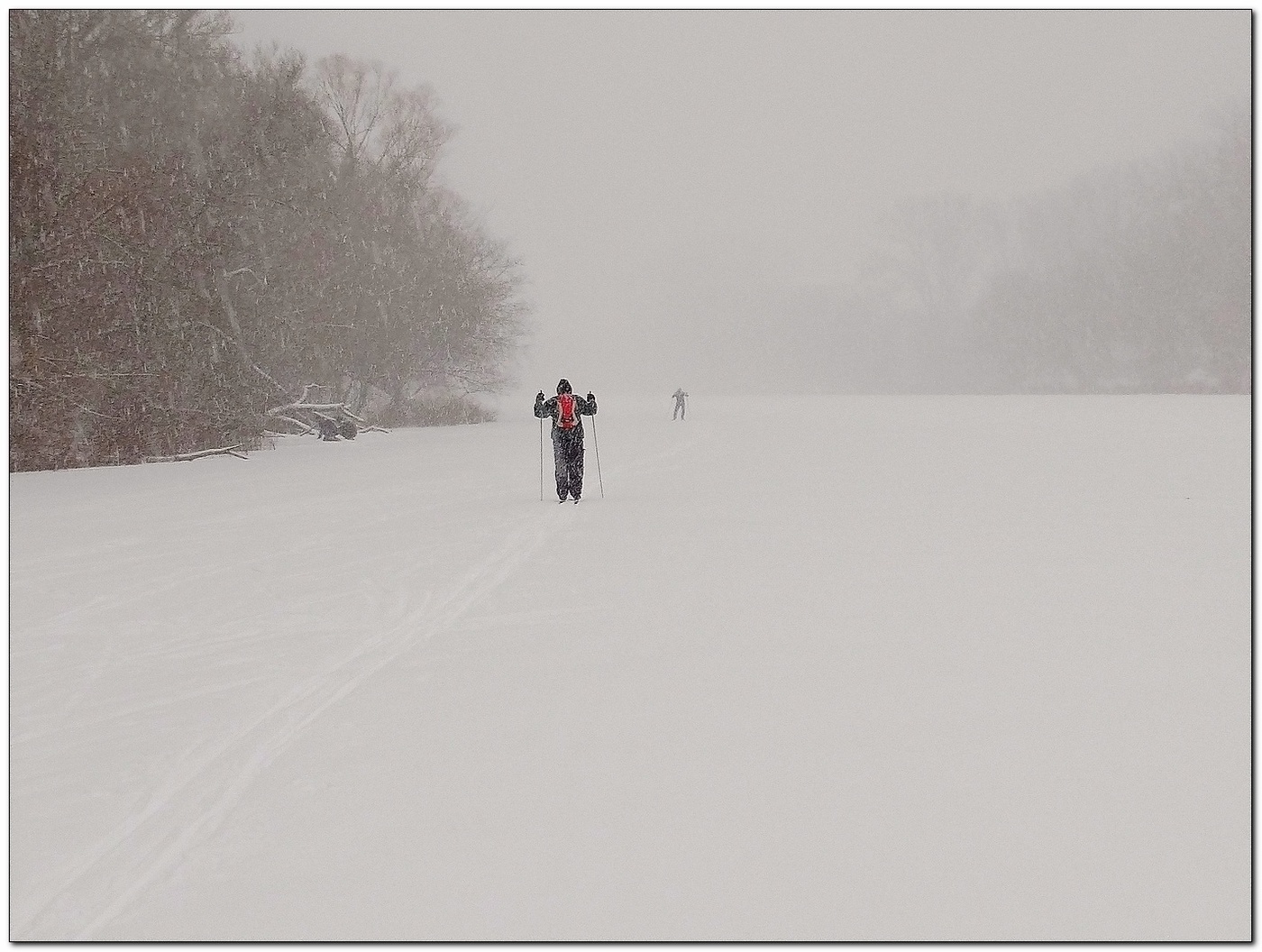 Gedumpten Schnee und Schneesturm