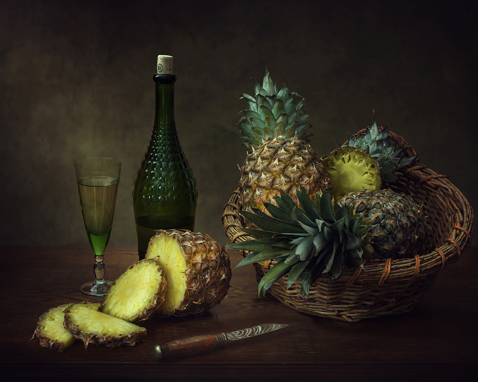Stilleben mit Ananas