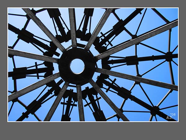 "... Und deckt die Eisen Homepage von globe"