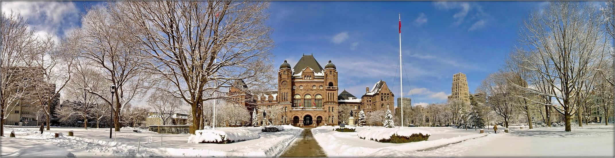 der Himmel ist blau über Kanada ..