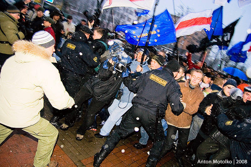 Überall in "Demokratie". Freedom Day 2008. Hard-Beschleunigung