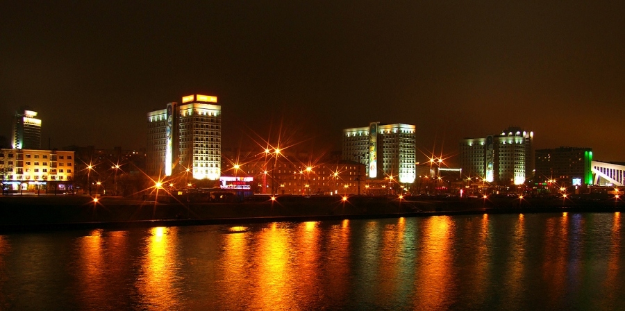 Auch im Frühjahr Minsk, wieder nach Hause Prospekt