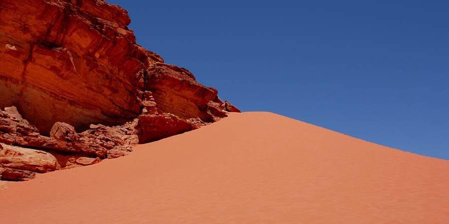 Wadi Rum - die Farbe und Linie