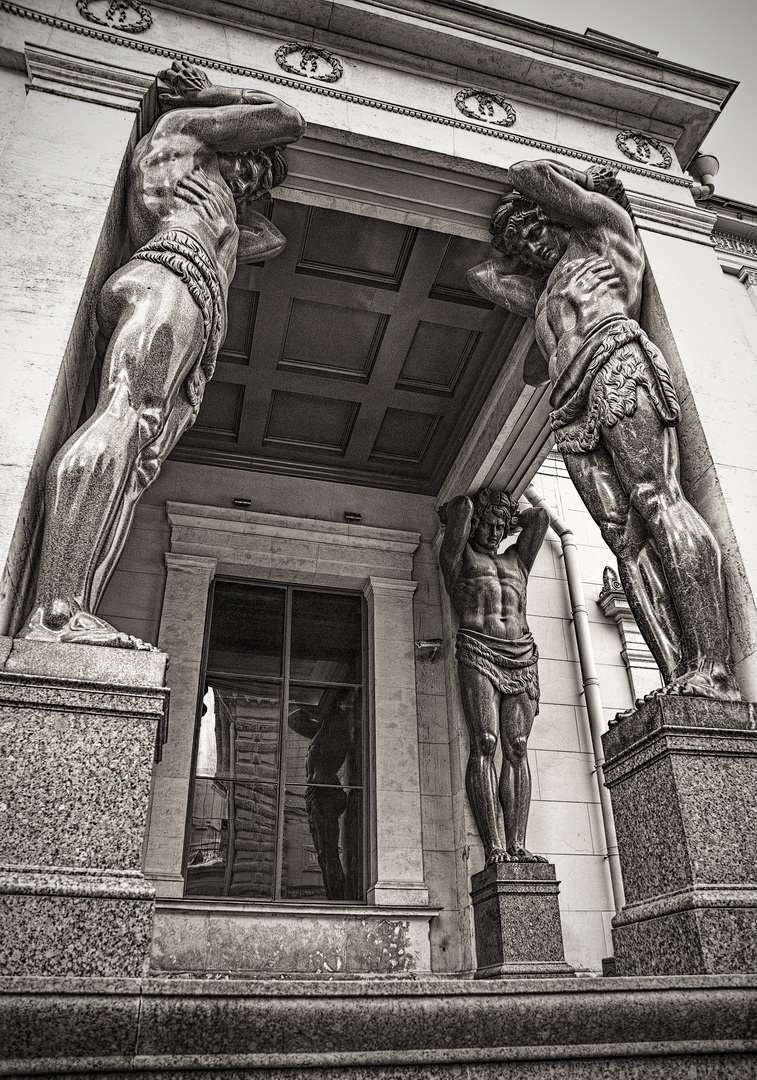 Atlanter halten den Himmel