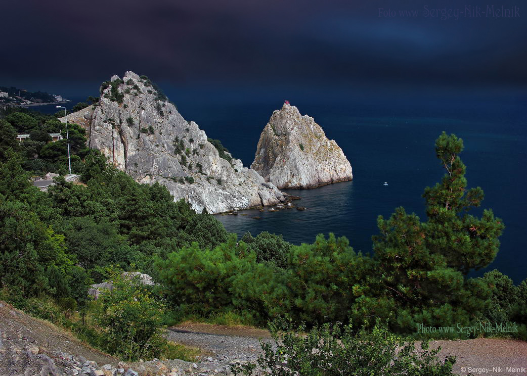 Storm sky Nebel verbirgt ...