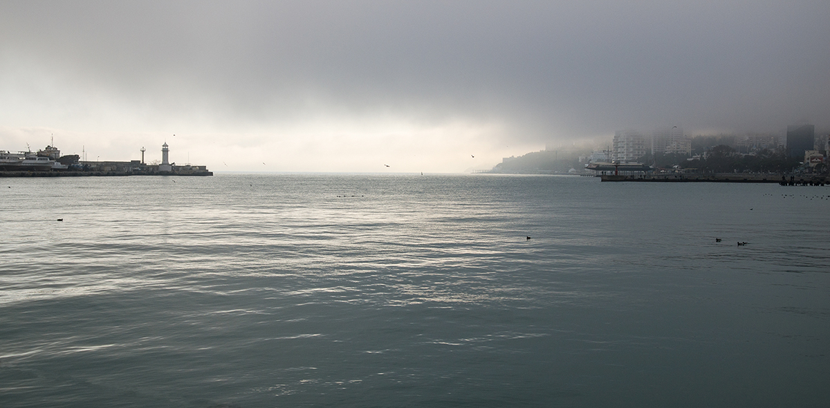 In Jalta, nebligen Tag ...