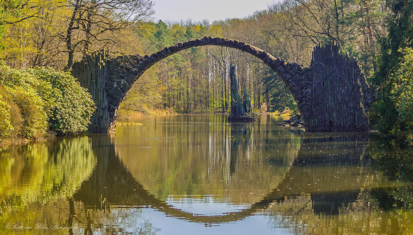 Über sieben Brücken musst du gehen .........