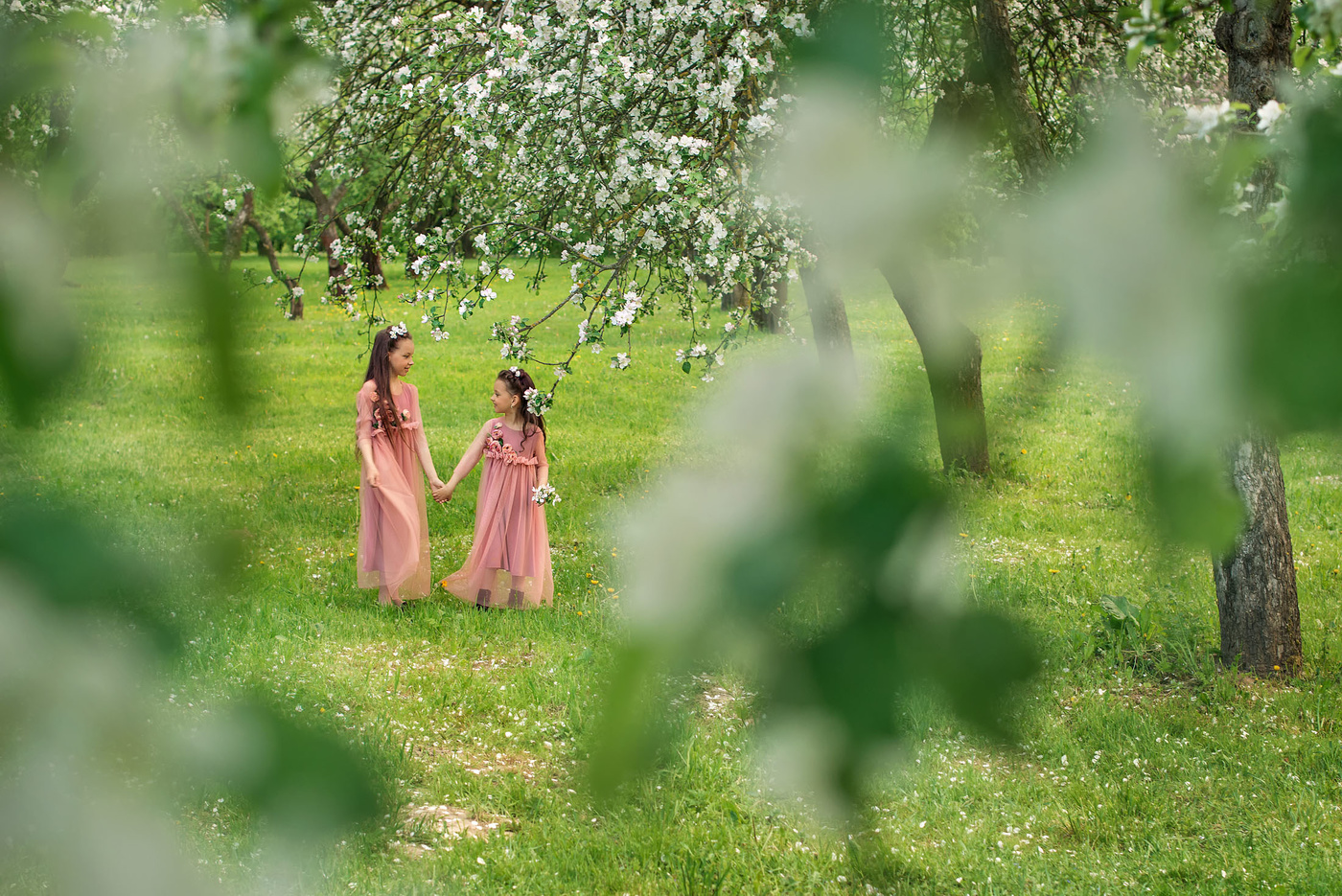 in blühenden Gärten