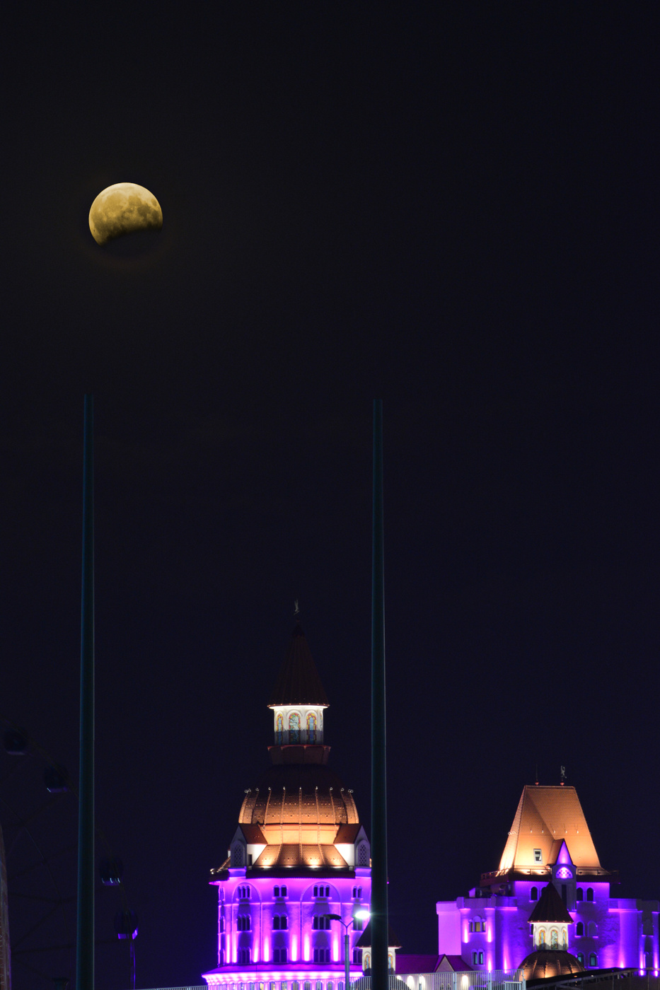 Moon eclipse at Sochi Park