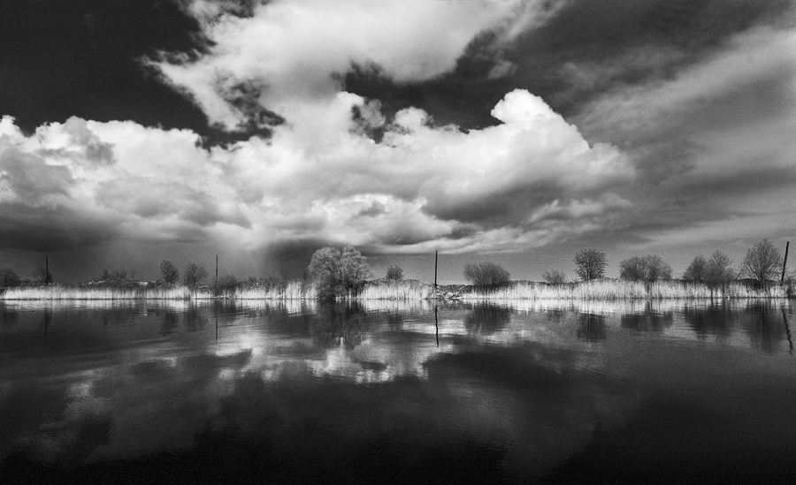 Cloud mit regen und Hagel.