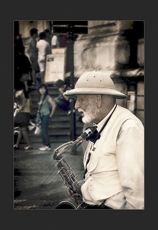 Altsaxophonist ...