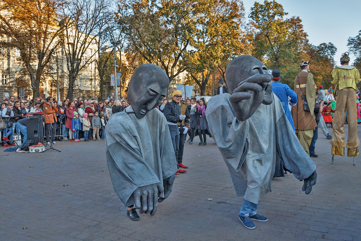 Festival of street theaters "Golden Lion"