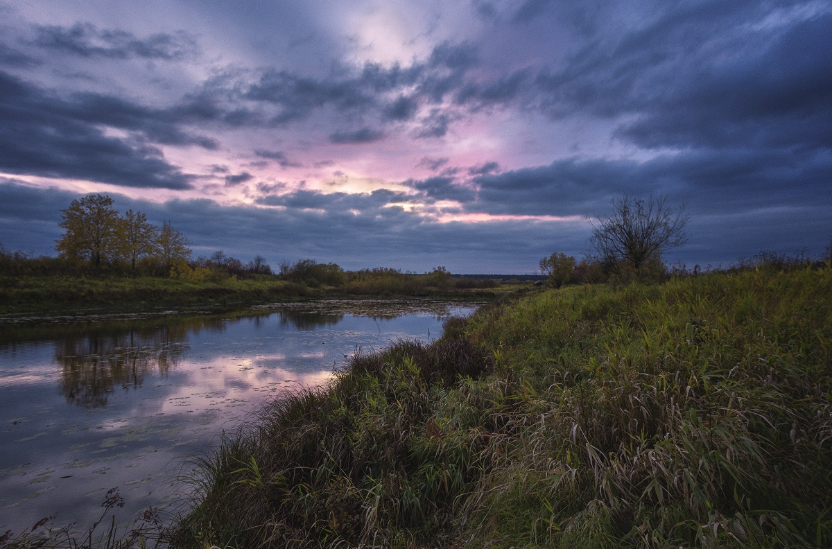 Herbstsonnenuntergang.