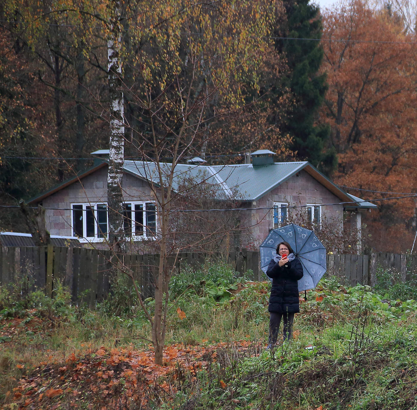 Die Dame mit dem Regenschirm