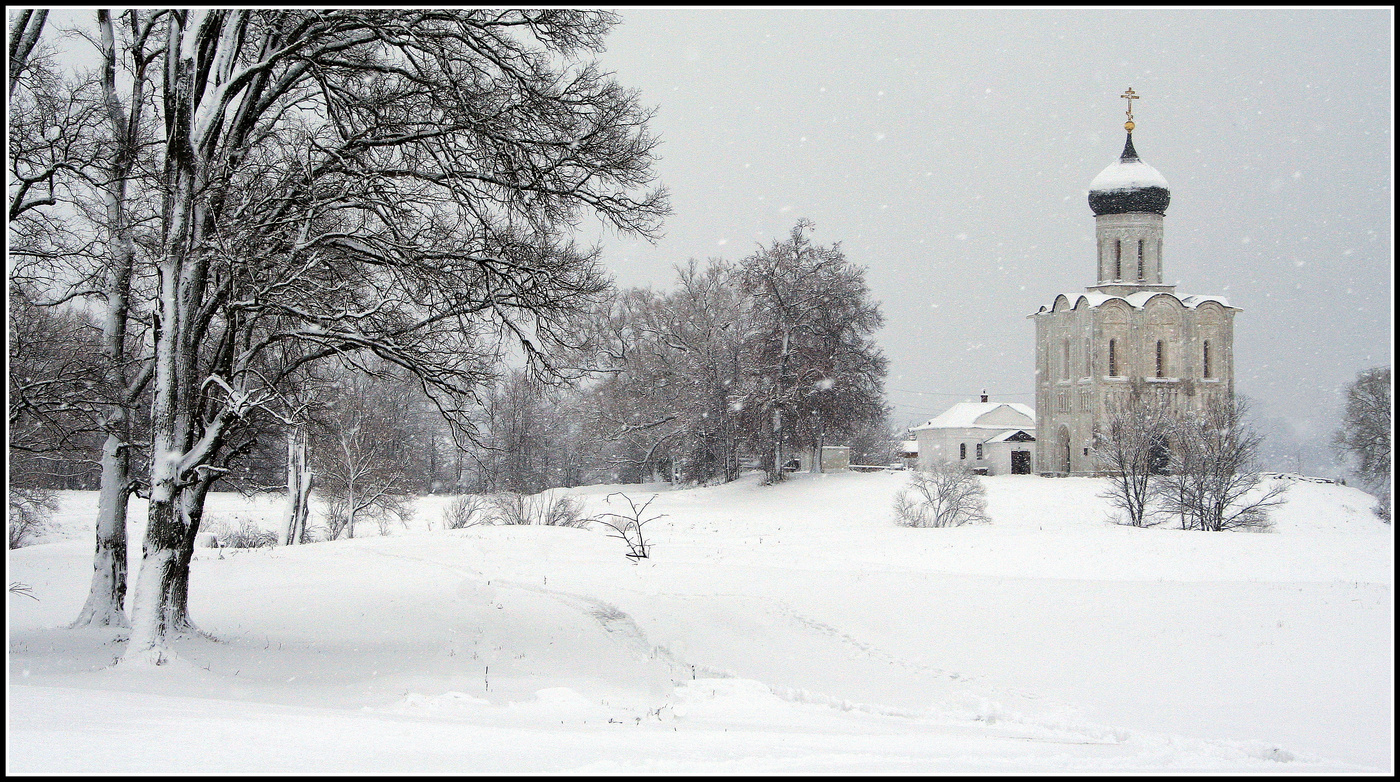Kirche der Fürbitte auf dem Nerl.