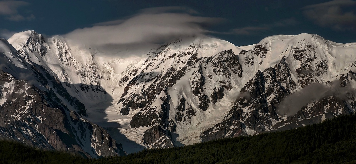 An der ersten Ampel.