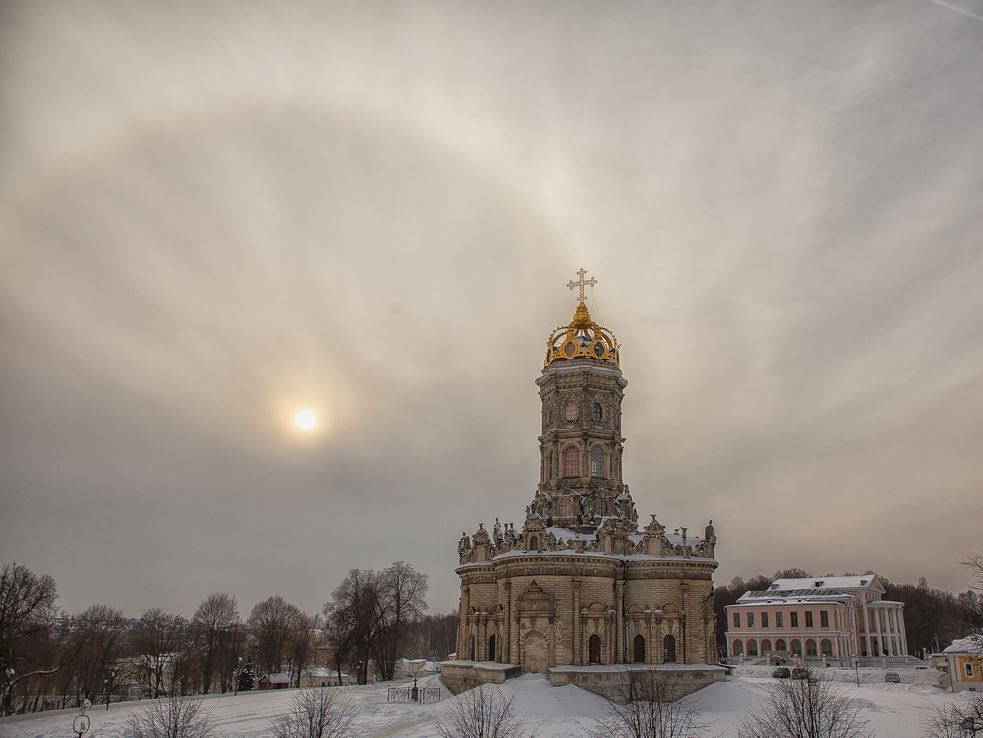 Zeichen der Jungfrau im Tempel Dubrovitsy