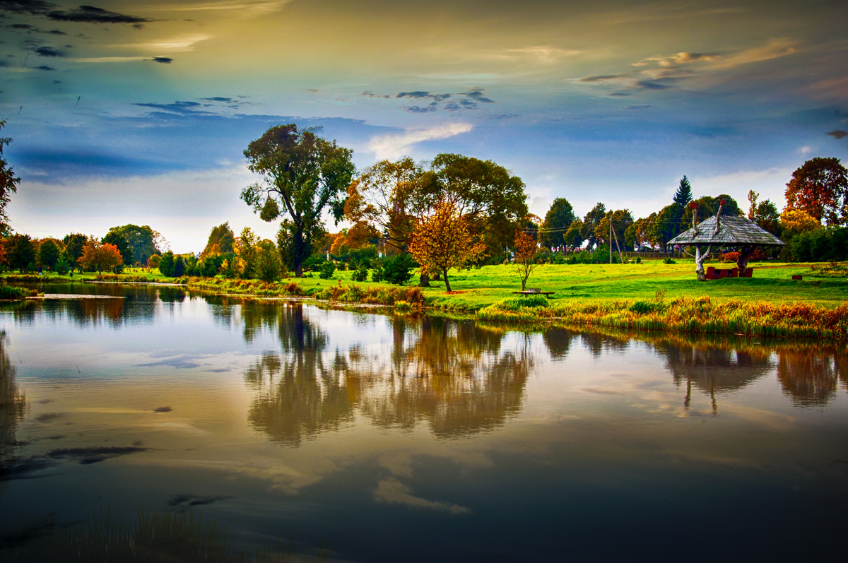 Spiegelungen im Wasser
