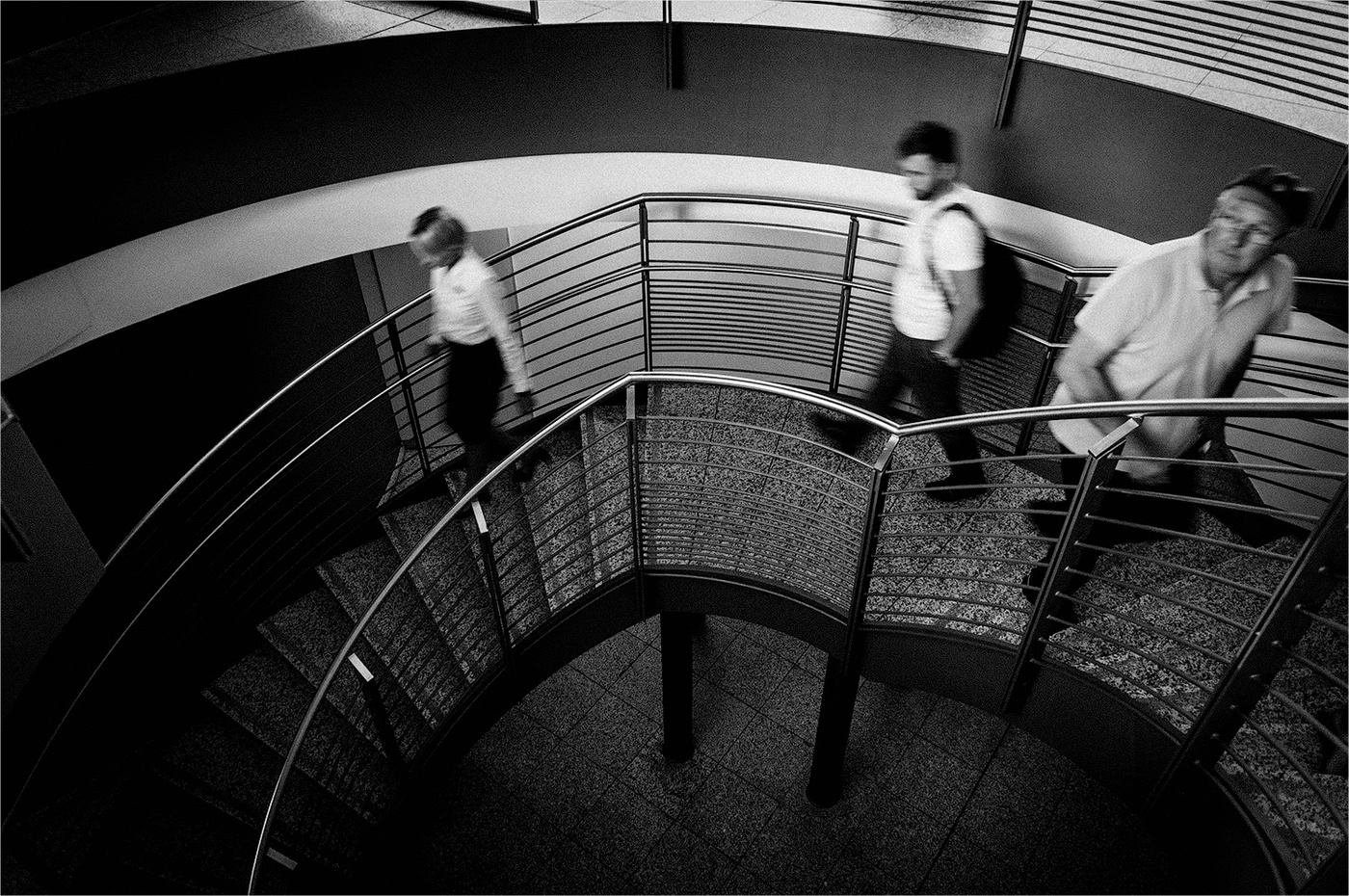 Strom die Treppe hinauf