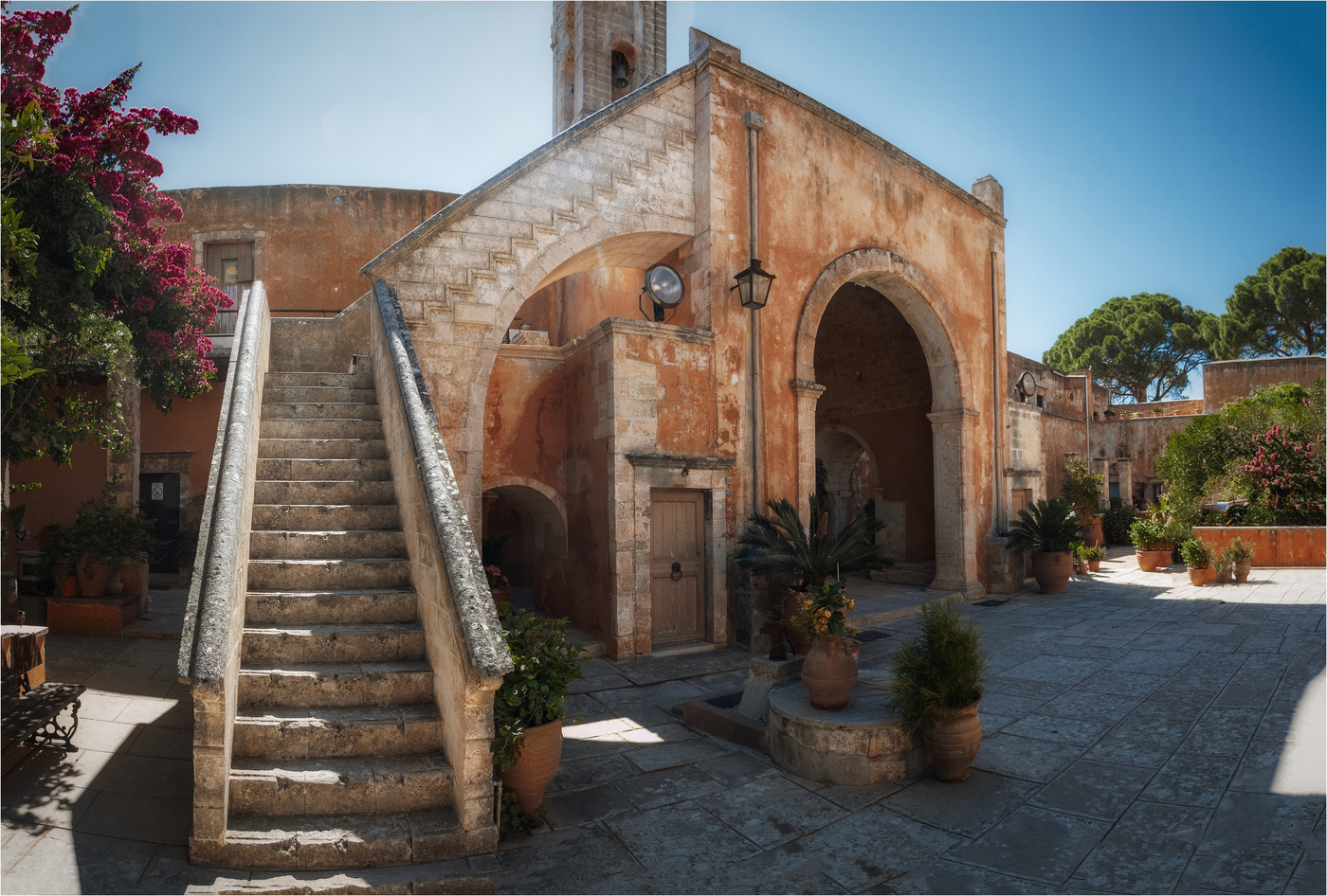 Monastyr svjatoi troitsy