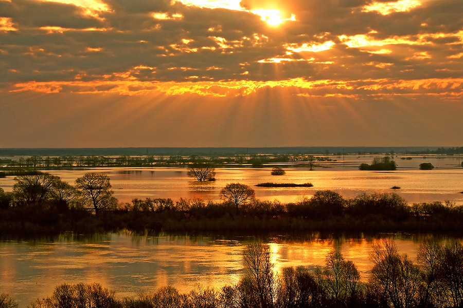Gold über den Dnjepr.