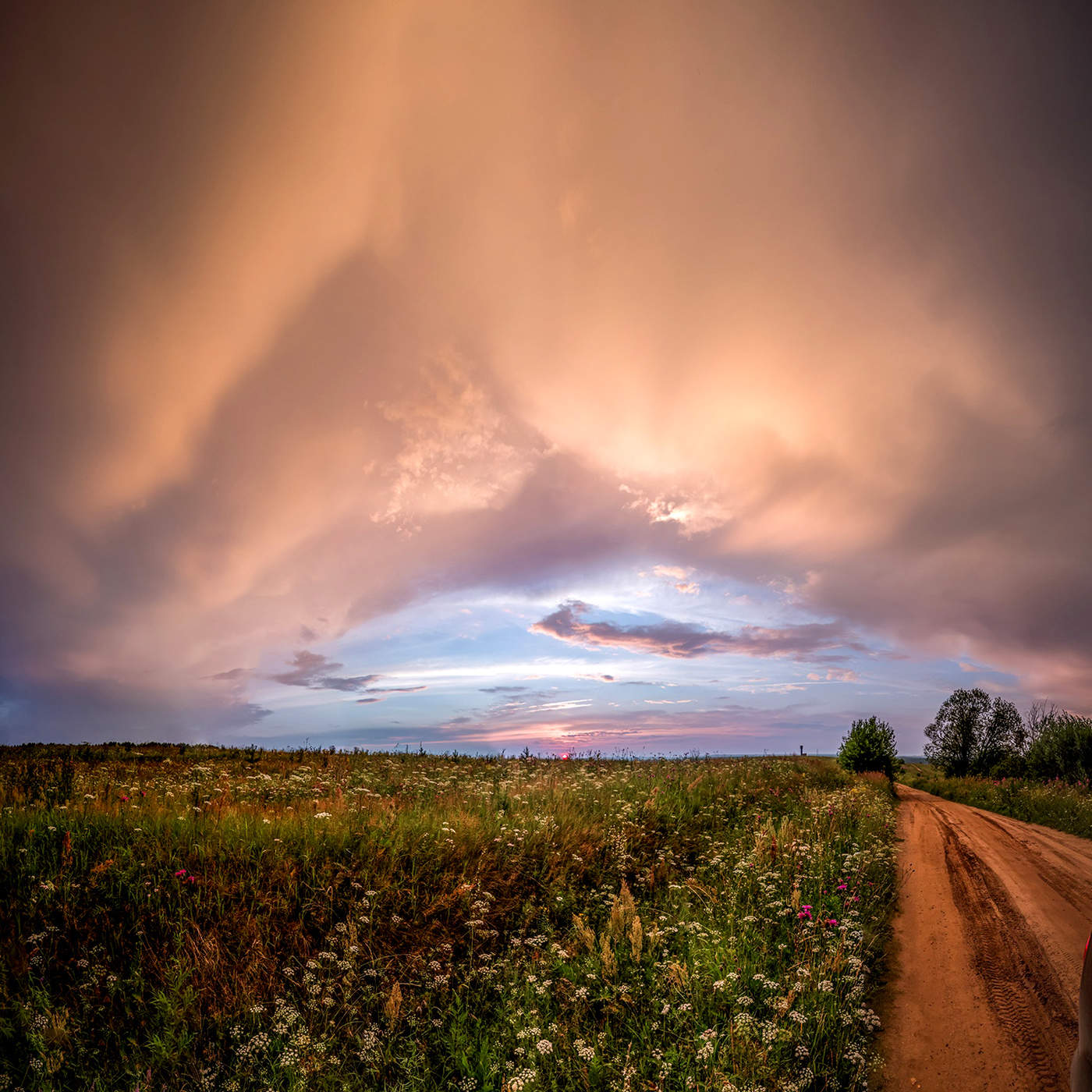 Sonnenuntergang nach dem Sturm