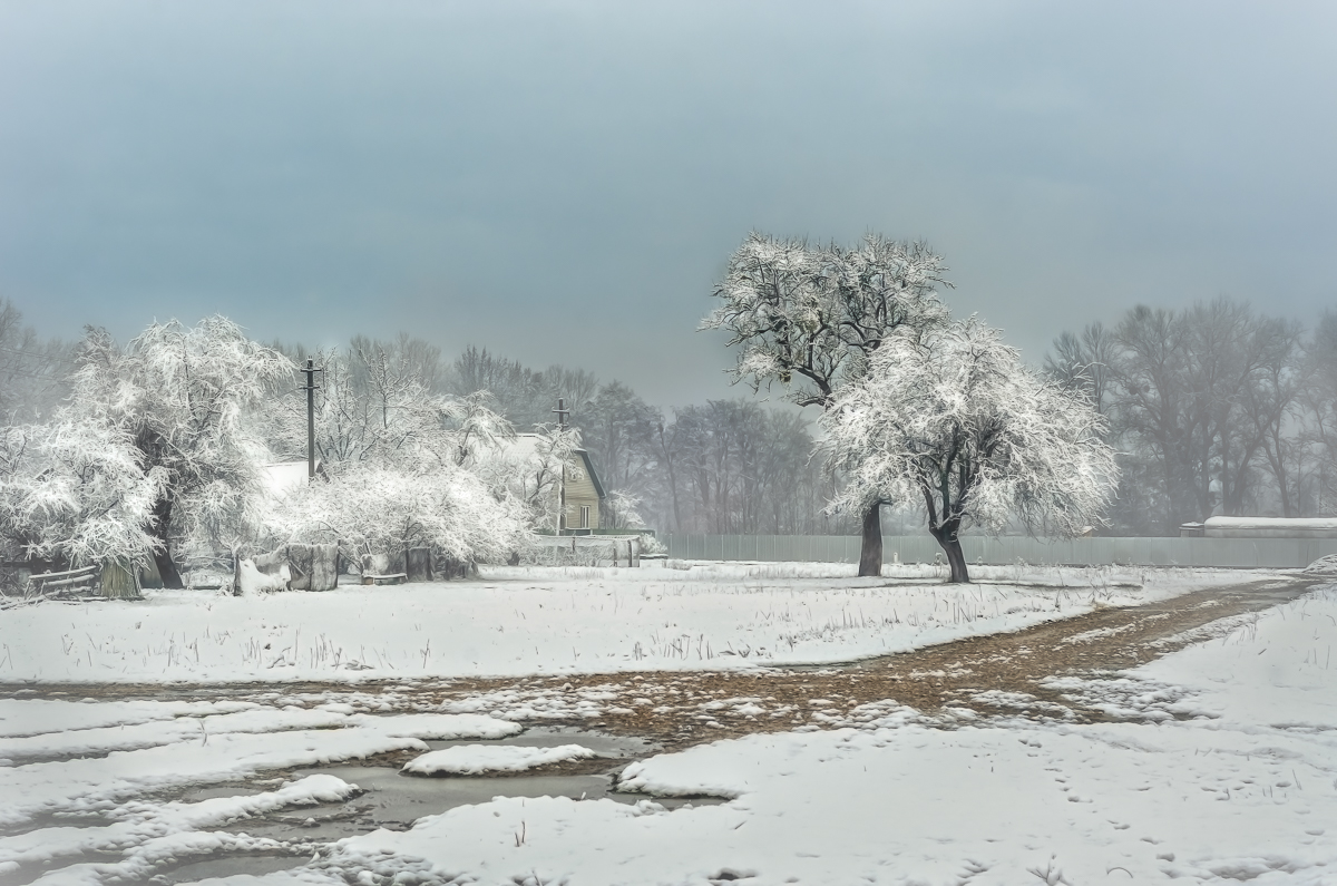 Sonnenaufgang über dem Fluss