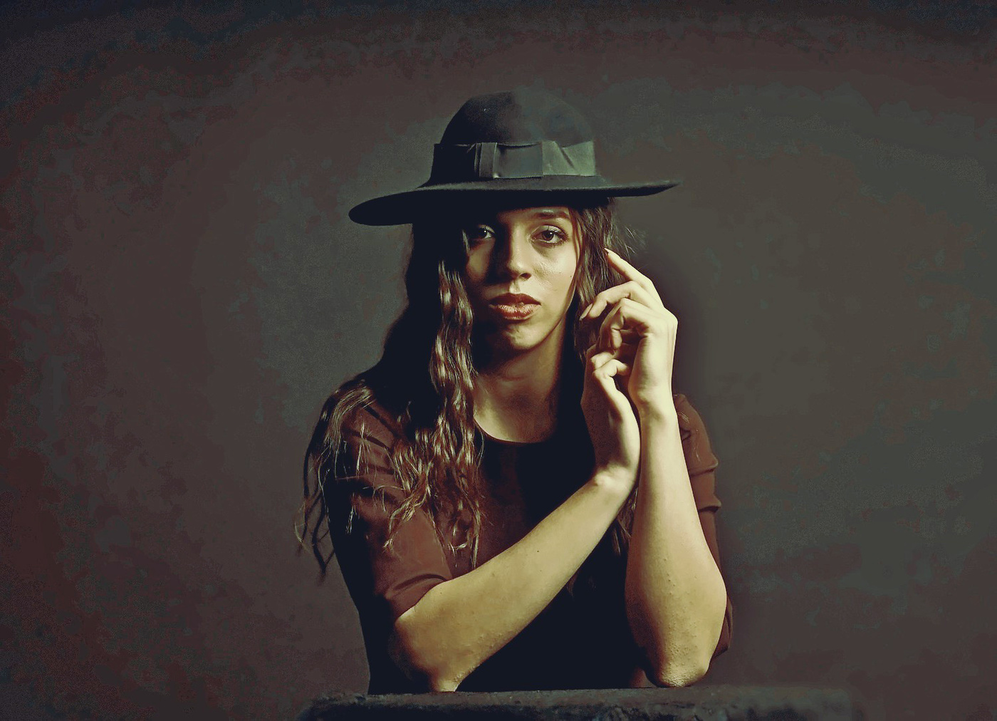 Das Mädchen mit dem Hut