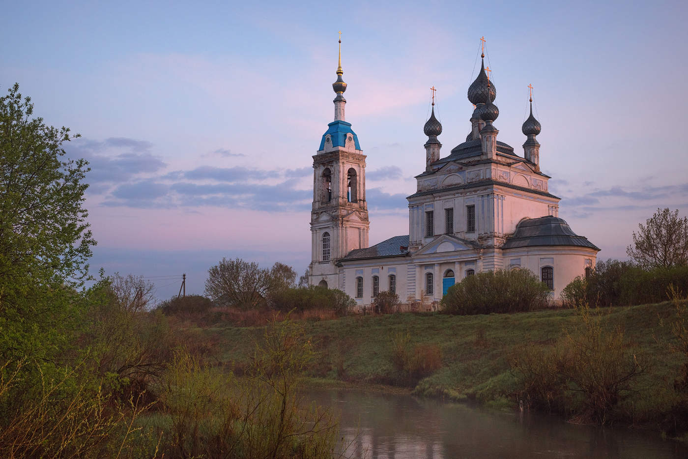 Morgen in das Dorf Savinskoe