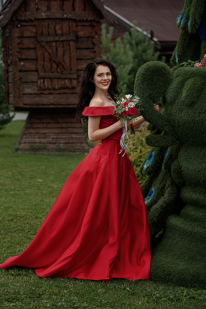 Das Mädchen im roten