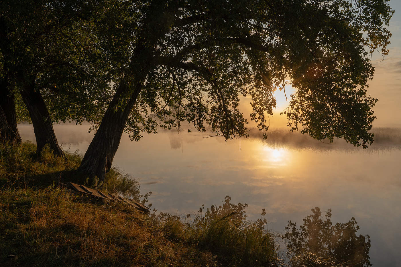 Dämmerung über dem See