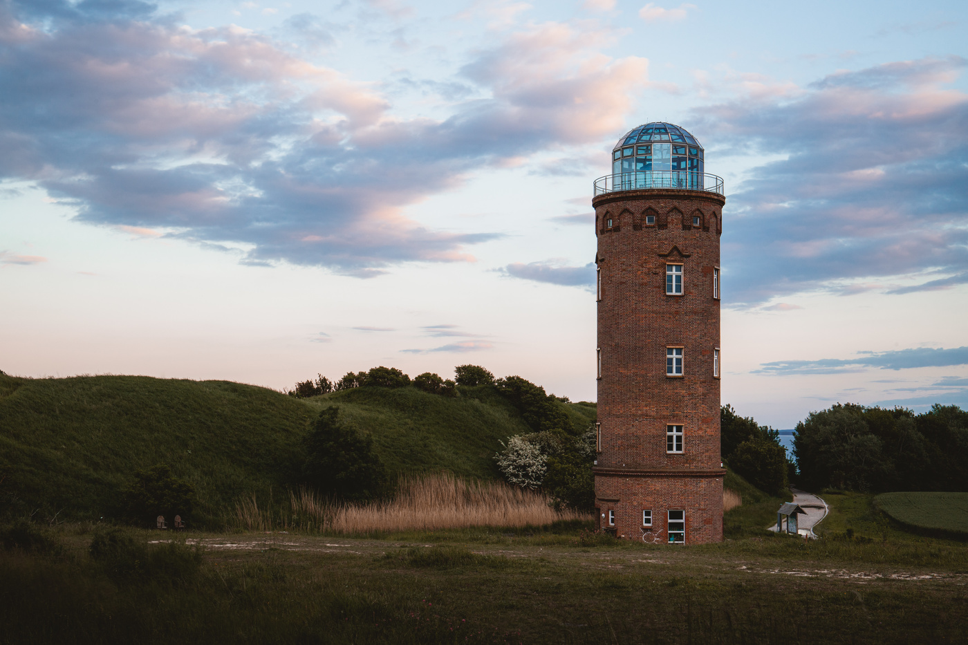 Leuchtturm auf Rügen im Sonnenuntergang