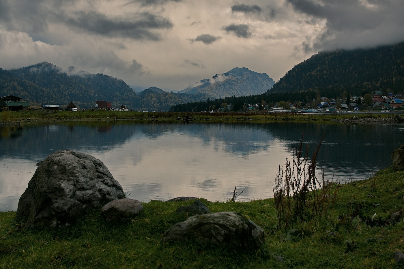 Überwiegend bewölkt.