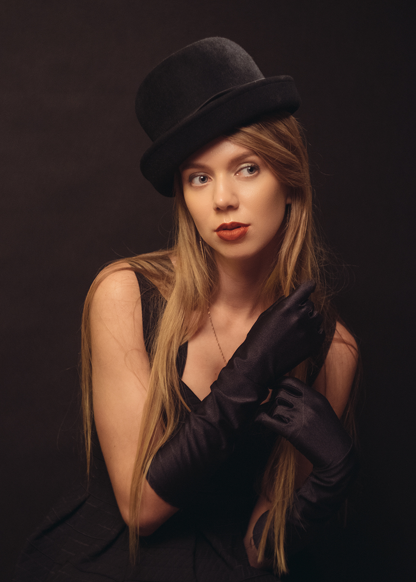 Das Mädchen in einem Hut