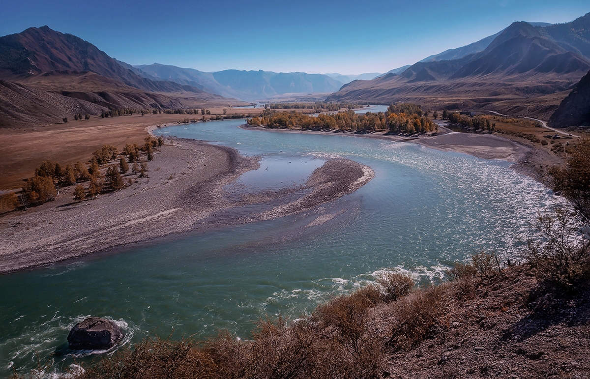 Autumn ... Sunny day ... Mountain river ...