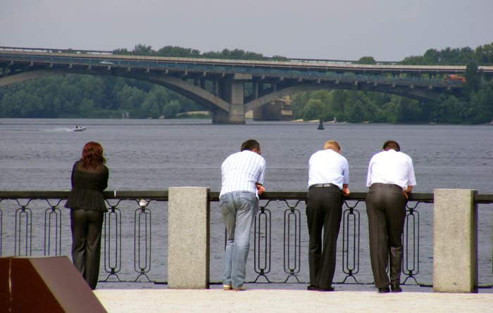 Drei und eine Schneeflocke