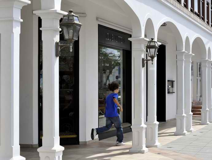 Kinder Nachbarschaft der Sonne