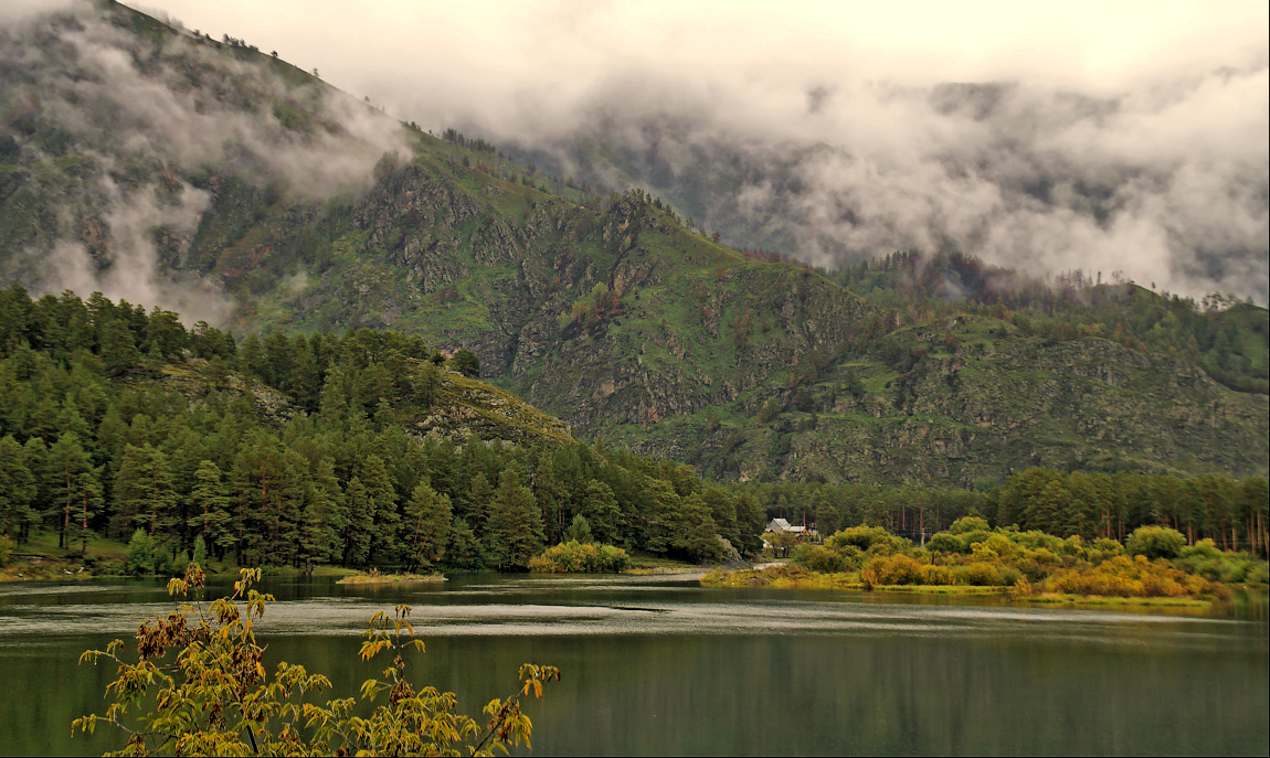 Am Fuße der Berge ...