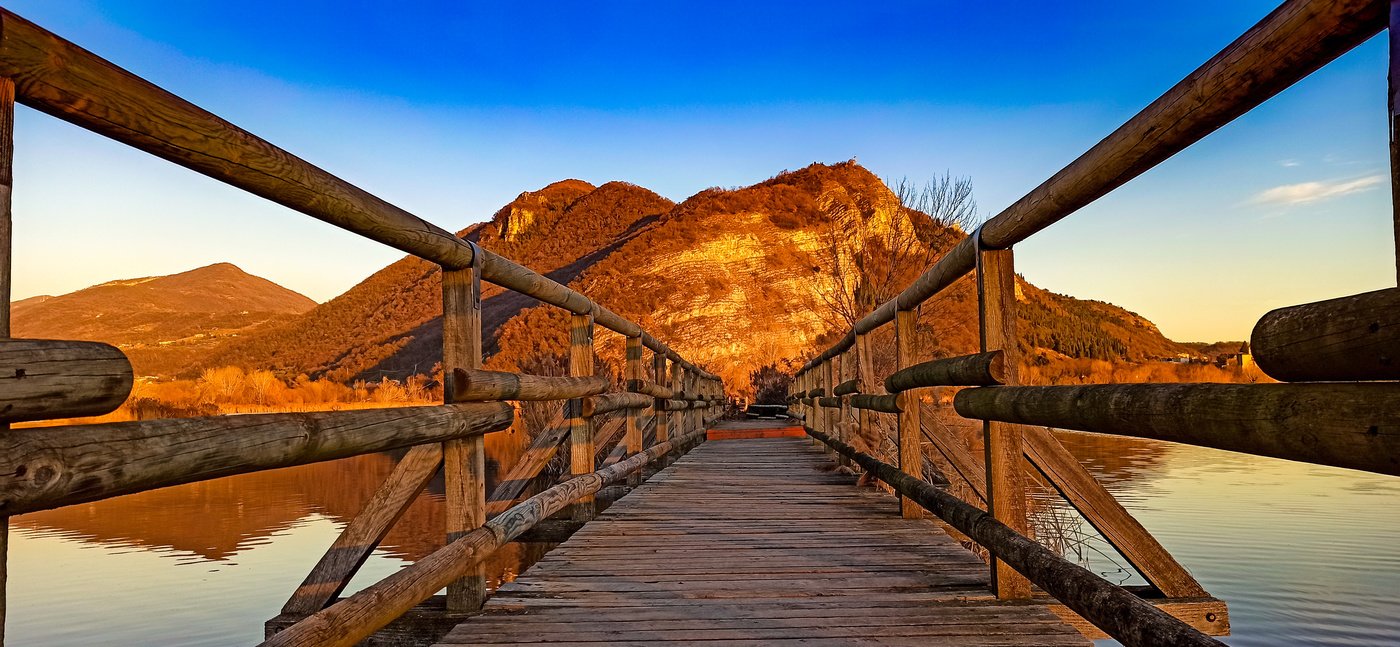 Camminando nelle Torbiere del Sebino