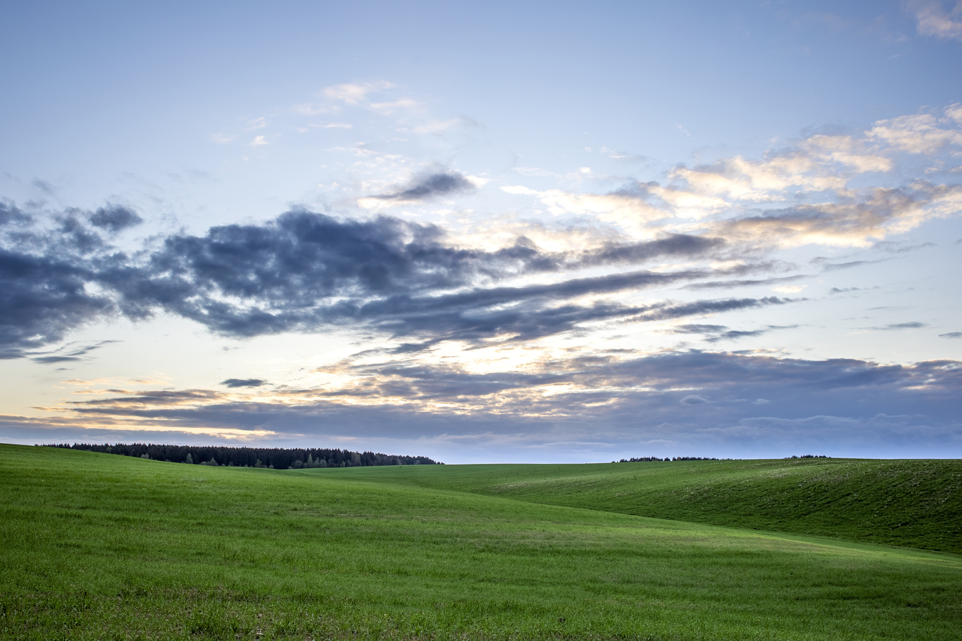 Wolken vor Sonnenuntergang