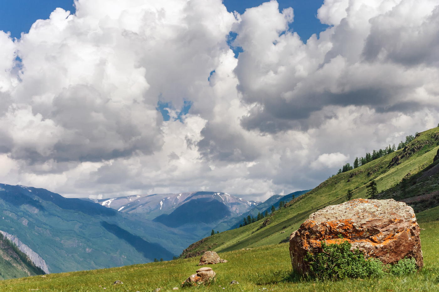 Clouds and mountains ...